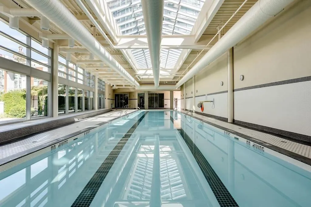 Vancity Central Suites Vancouver